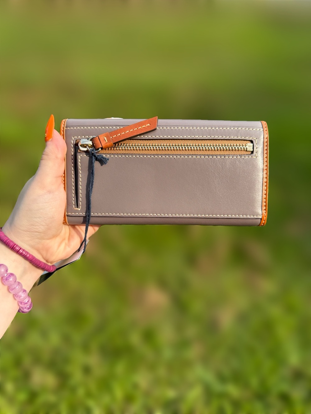Dooney & Bourke Pebble Grain Continental Clutch Wallet - Picture 2 of 8